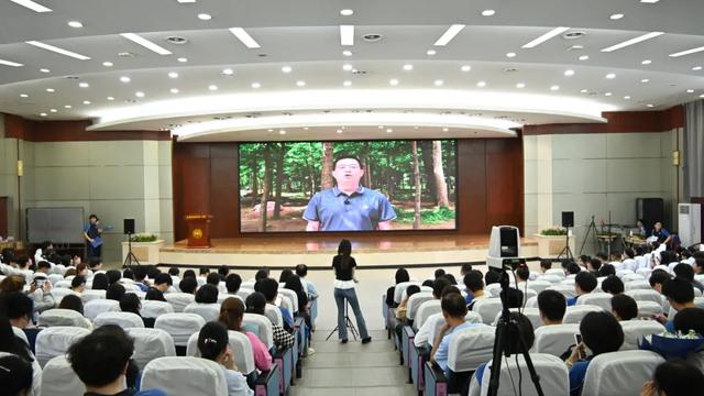 潍坊恒德实验学校2026届毕业典礼｜以少年意气赴万里山海