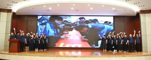 潍坊恒德实验学校2026届毕业典礼｜以少年意气赴万里山海