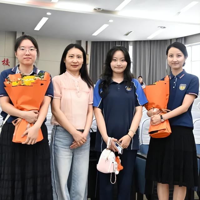 潍坊恒德实验学校2026届毕业典礼｜以少年意气赴万里山海