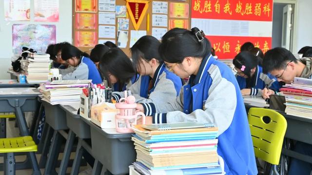 “词”王争霸 | 决胜恒德英语最强“单词王”！