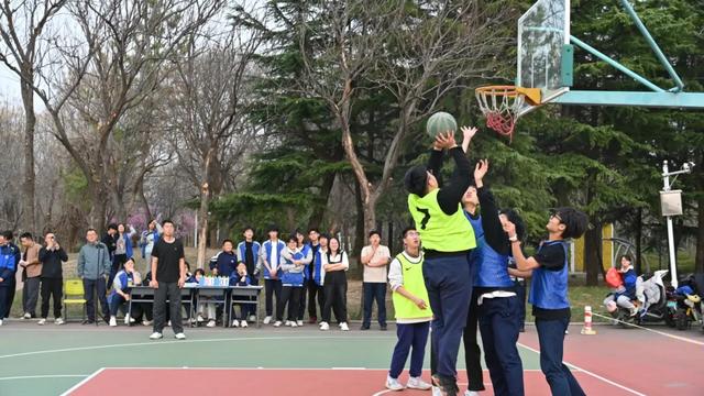 球场少年，锋芒尽显 | 恒德高二年级篮球赛盛况回顾