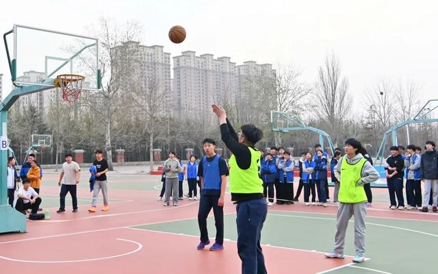 球场少年，锋芒尽显 | 恒德高二年级篮球赛盛况回顾