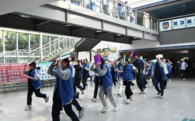 5・12 防震应急演练，护航师生安全成长