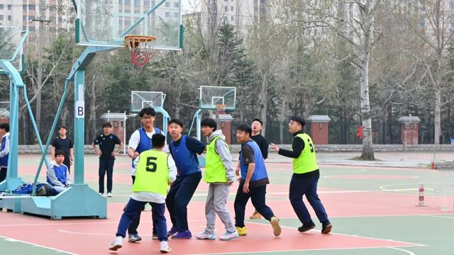 球场少年，锋芒尽显 | 恒德高二年级篮球赛盛况回顾