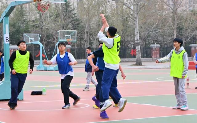 球场少年，锋芒尽显 | 恒德高二年级篮球赛盛况回顾