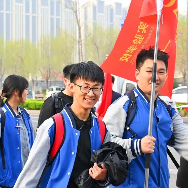 18千米 | 恒德学子用远足铸就坚韧