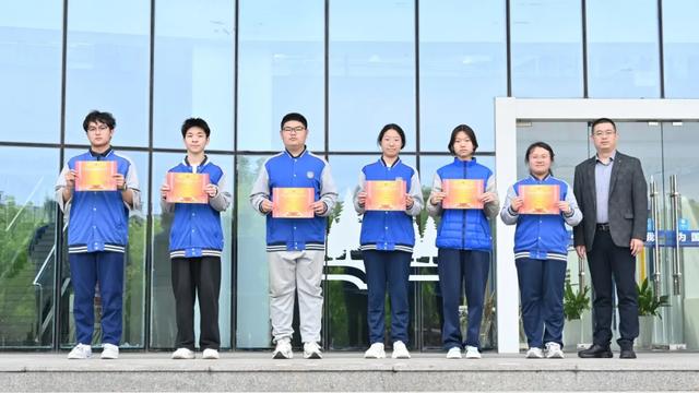 来恒德，要发光 | 恒德三月份“校园之星”