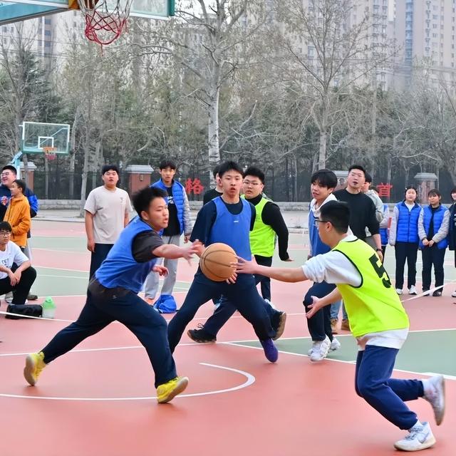 球场少年，锋芒尽显 | 恒德高二年级篮球赛盛况回顾